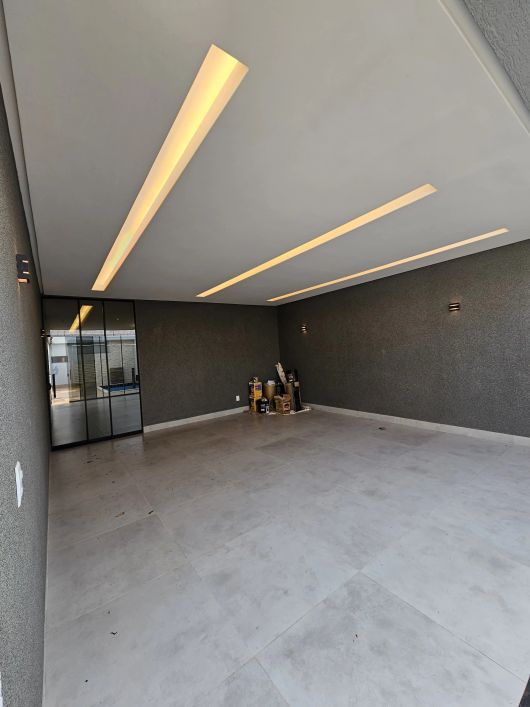 Térrea para venda possui 202 metros quadrados com 3 quartos