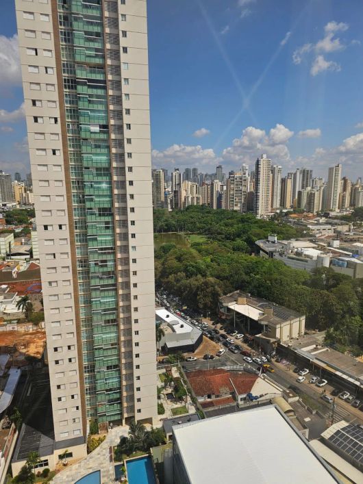 Apartamento com 172 metros quadrados, 3 suites e vista para o Parque Vaca Brava