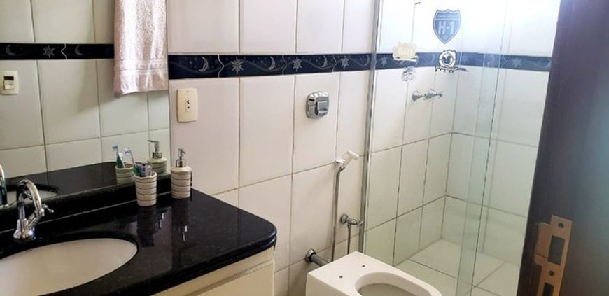 Sobrado 3/4, 3 suítes, na melhor localização do Santa Genoveva, parte alta.
