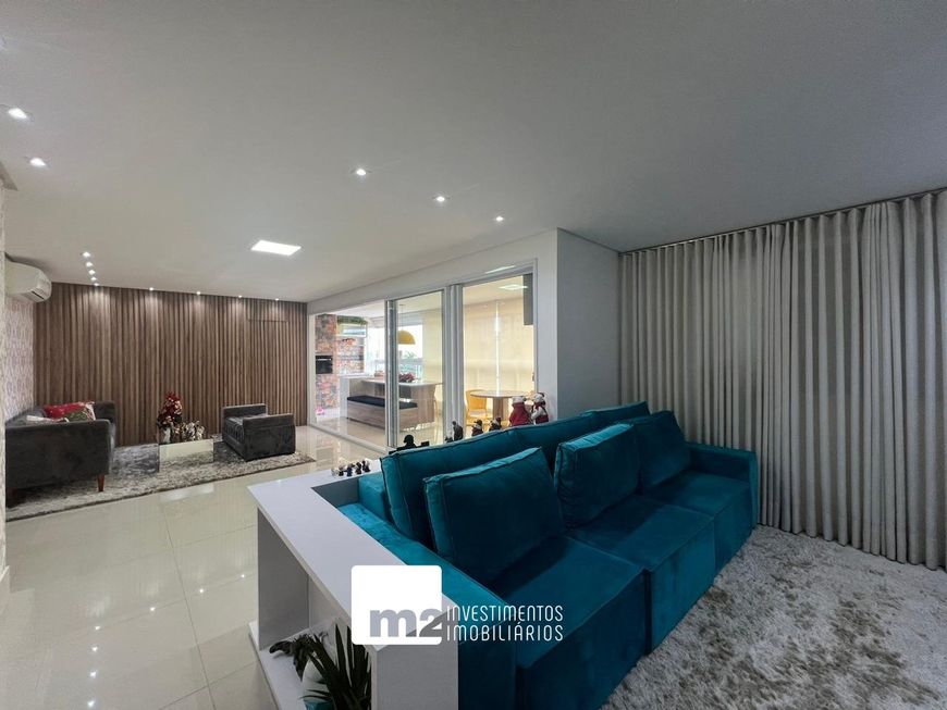 Apartamento no Setor Bueno com 3 quartos