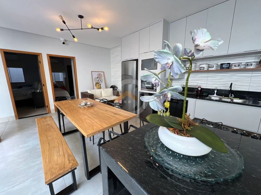 Casa no Parque Anhanguera com 3 suítes plenas