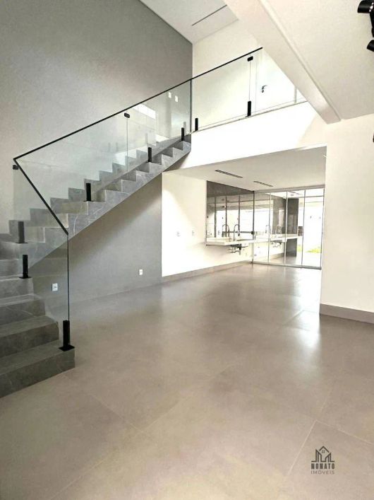 Sobrado com 3 dormitórios à venda, 198 m² por R$ 940.000,00 - Setor Sudoeste - Goiânia/GO