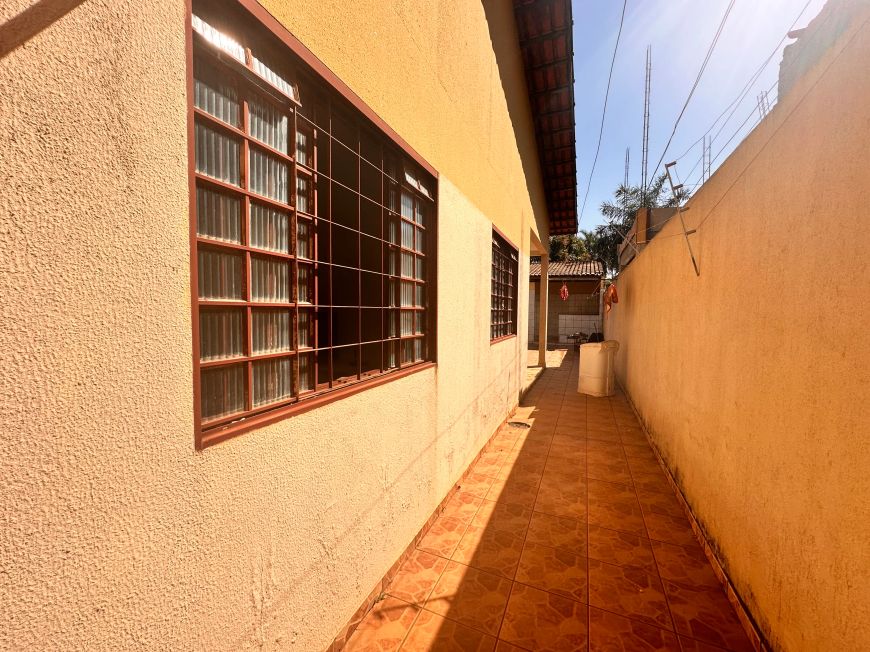 Imóvel para venda possui 150 metros quadrados com 3 quartos em Loteamento Celina Park - Goiânia - GO