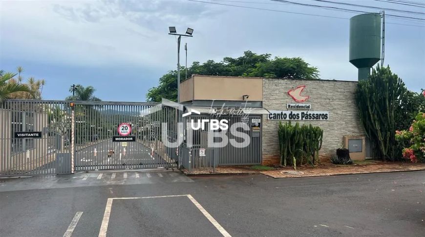 Lote à Venda no Jardins Versalhes
