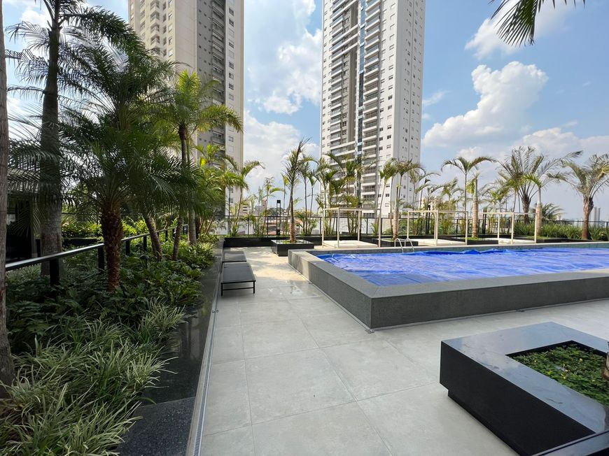 Unico Marista / 199 metros / 3 suites / 3 vagas e escaninho / andar alto / vista livre