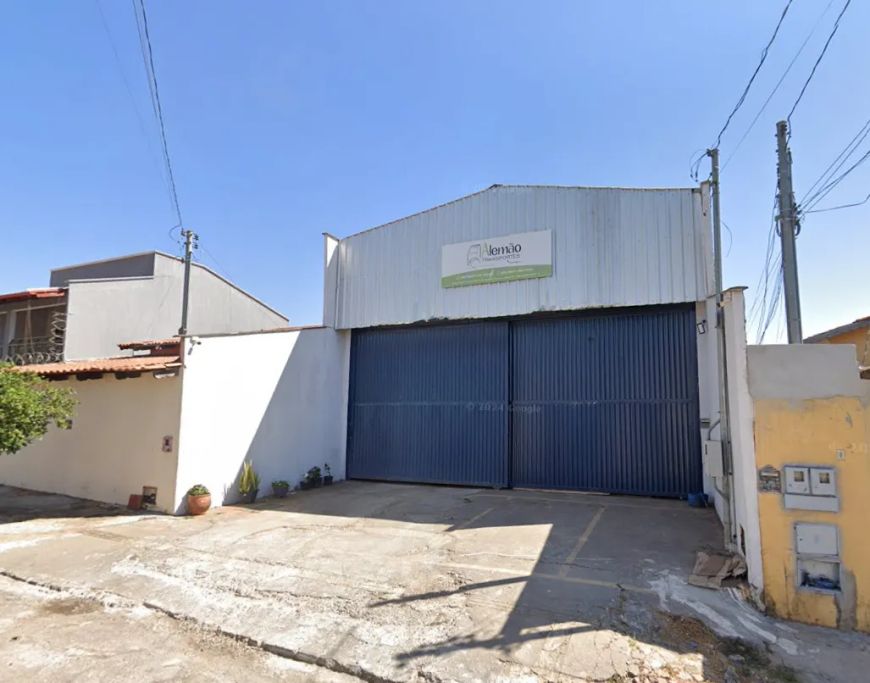 Galpão para Locação em Goiânia, Residencial Guarema, 2 dormitórios, 1 banheiro