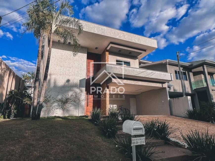 Sobrado à venda com 4 quartos, Jardins Madri, Goiânia, Goiás