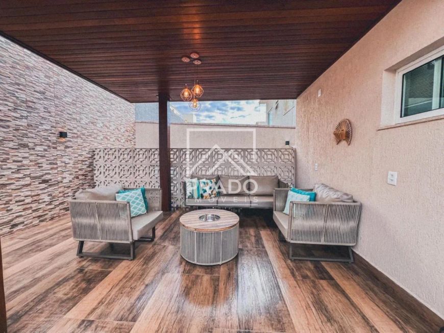 Sobrado à venda com 4 quartos, Jardins Madri, Goiânia, Goiás