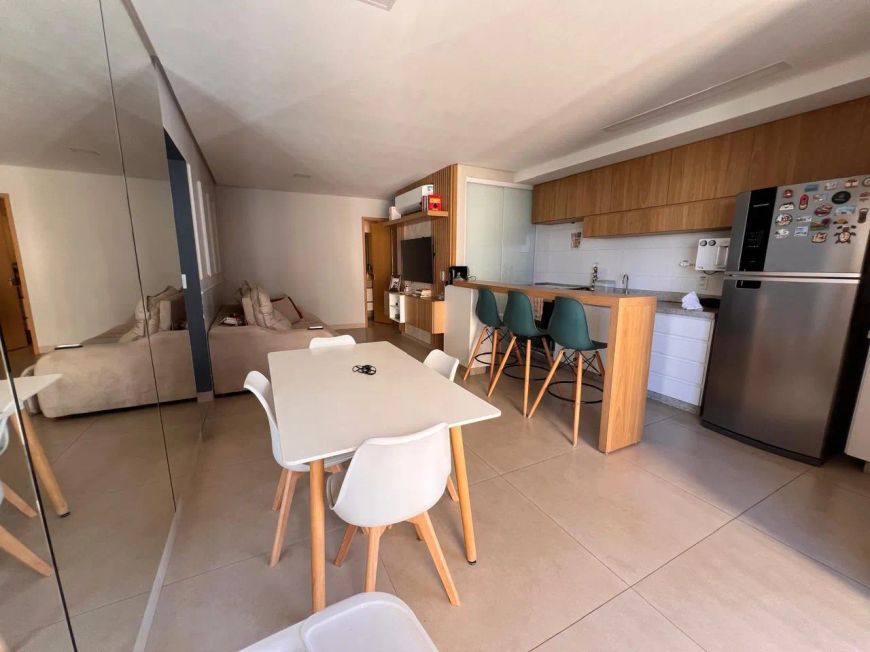 Apartamento com 72m2, 2 suítes, Sol da Manha, Andar Alto e Sol da Manha