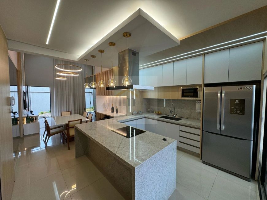 Casa Alto Padrão MOBILIADA na Região Noroeste. Casa sozinha no lote com móveis planejados e Piscina.