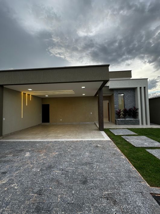 Térrea para venda com 154 metros quadrados com 3 quartos em Residencial Alice Barbosa - Goiânia - GO