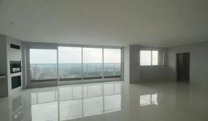 Apartamento no setor Jardim Goiás, 180 m²; área de lazer completa, em excelente localização!