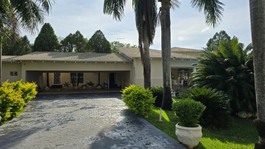 Casa 5 suítes Mobiliada 1088m² e 10.000m² de terreno Mansões Campus Goiânia GO