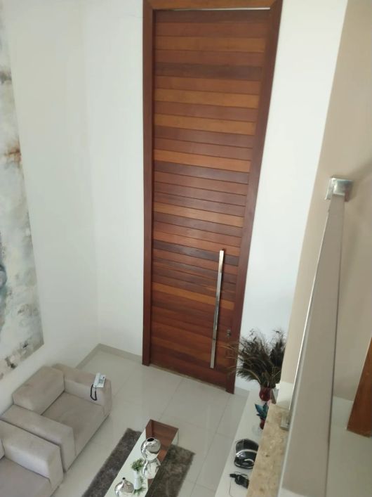 SOBRADO COM 4/SUITES JARDINS MADRI Casa em Condomínio com 4 Quarto(s) e 5 banheiro(s) à Venda, 350 p