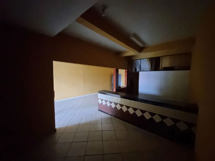 Sobrado comercial com uma loja em baixo 4 salas em cima e uma casa de 2 dormitórios à venda, 445 m²