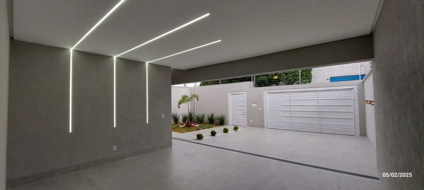 Casa rua 3 Quartos alto padrão Casa de Rua com 3 Quarto(s) e 4 banheiro(s) à Venda, 360 por R$ 1.550