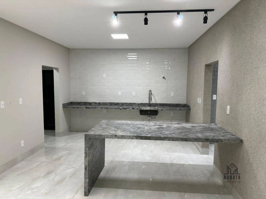 Sobrado com 3 dormitórios à venda, 258 m² por R$ 2.400.000,00 - Vila Rosa - Goiânia/GO