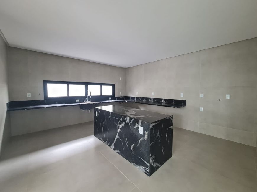 Casa térrea a venda com 4 suítes Alphaville Cruzeiro do Sul - Goiânia - Goiás