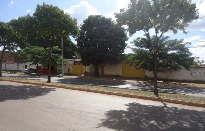 ÁREA COMERCIAL – SETOR SANTOS DUMONT