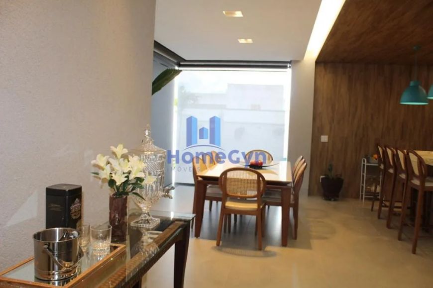 Casa térrea com 4 suites no Residencial Alphaville Araguaia em Goiânia GO.