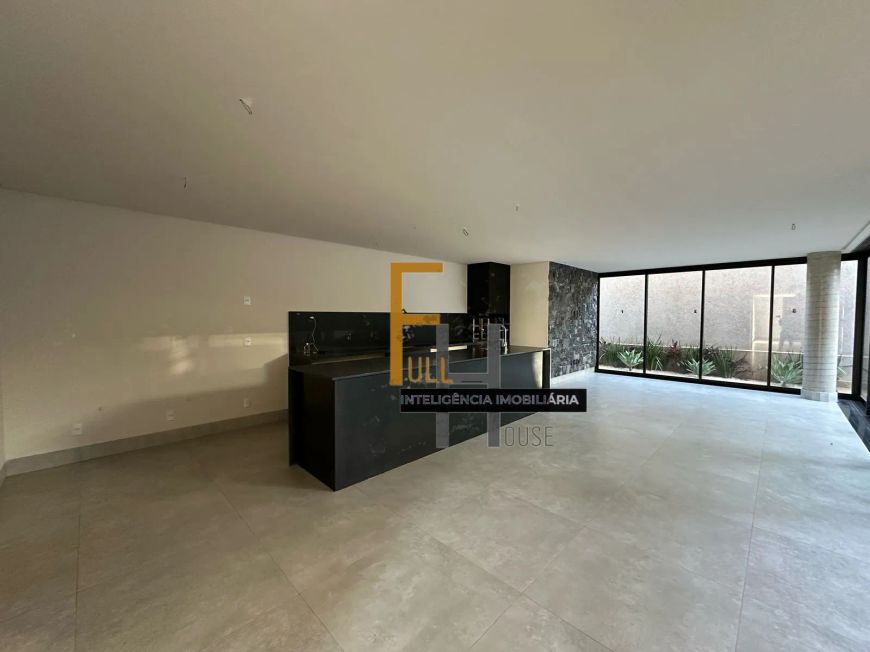 MANSÃO JARDINS MADRI I 5 SUITES I 4 VAGAS I PISCINA I 376,48 M²