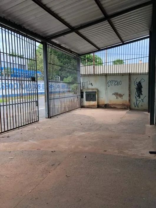 Garagem à venda no bairro Setor Aeroporto em Goiânia/GO