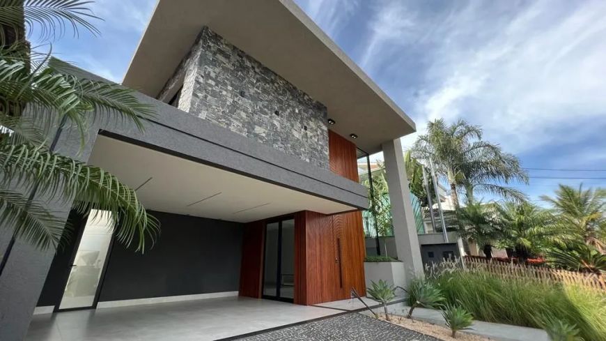 Sobrado Em Condominio Fechado Casa em Condomínio com 4 Quarto(s) e 6 banheiro(s) à Venda, 304 por R$