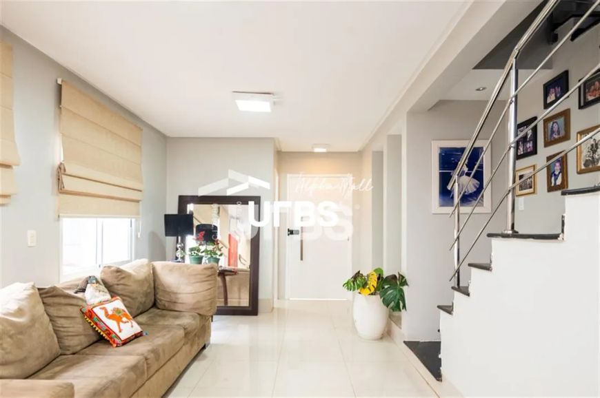 Sobrado Housing Flamboyant