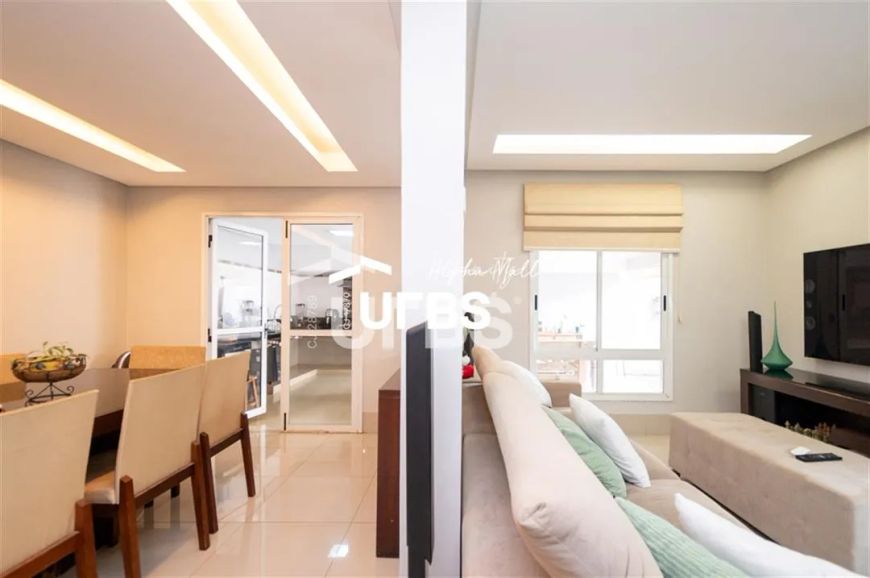 Sobrado Housing Flamboyant