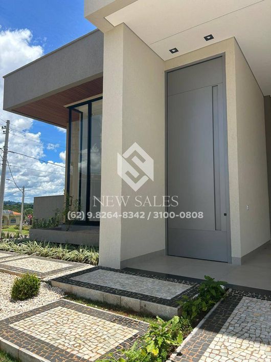 LINDA CASA EM CONDOMÍNIO FECHADO COM 3 SUÍTES