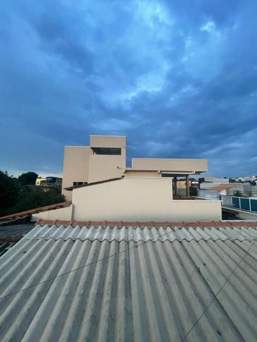 Sobrado Jardim Curitiba Casa de Rua com 5 Quarto(s) e 3 banheiro(s) à Venda, 250 por R$ 650.000 no s