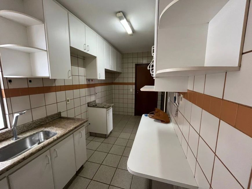 Apartamento com 3 Quartos sendo 1 suite à venda, 108 m² por R$ 540.000 - Jardim Goiás