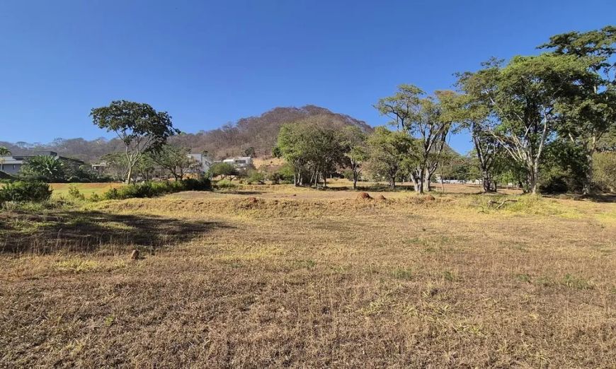 Terreno no Residencial Aldeia do Vale