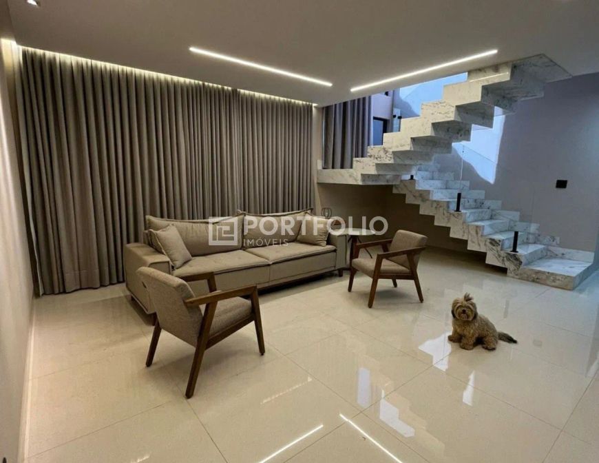 Sobrado de 5 suítes à venda, 306 m² por R$ 2.700.000,00 - Jardins Madri - Goiânia/GO
