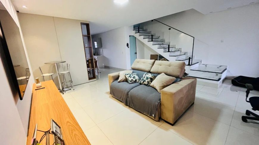 Sobrado 03 Quartos 01 Suíte Área Gourmet Churrasqueira Piscina 170m² Goiânia 2 Goiânia