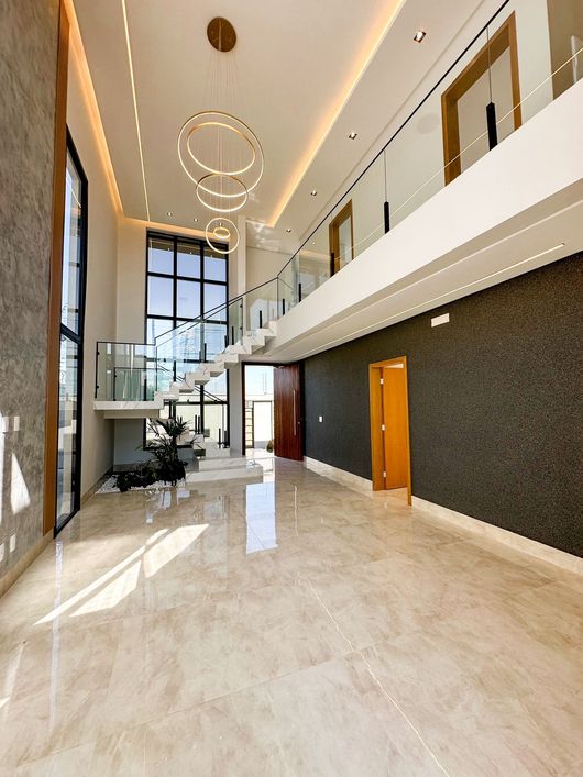SOBRADO EXCLUSIVO DE ALTO LUXO com 05 SUÍTES PLENAS no Moinhos dos Ventos