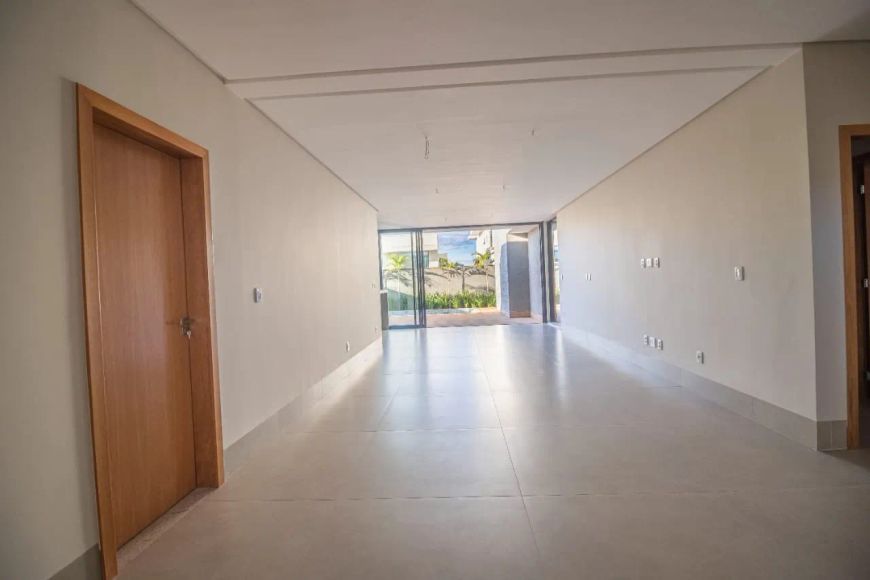 Casa Térrea com 4 suítes plenas