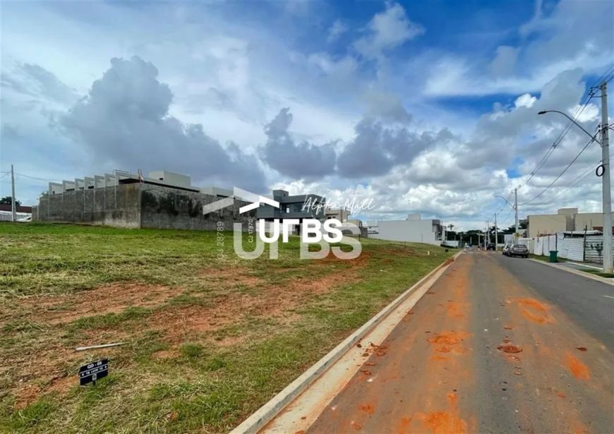 Lote no Jardins Sevilha