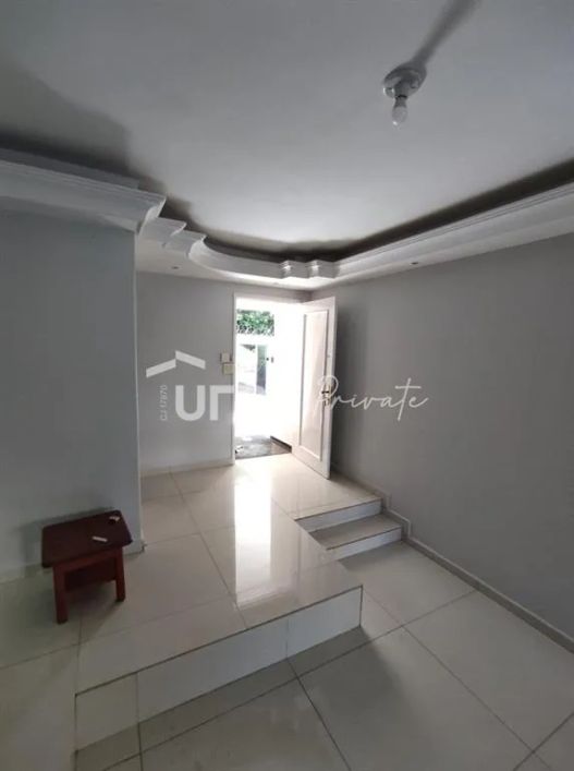 0 - Casa 2 quartos, sendo 2 suítes