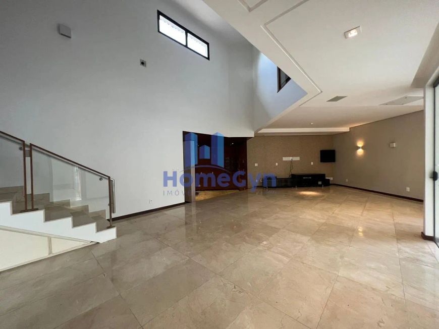 Sobrado à venda no Alphaville dos Ipes com 3 suites piscina e 362 metros quadrados em Goiânia GO.