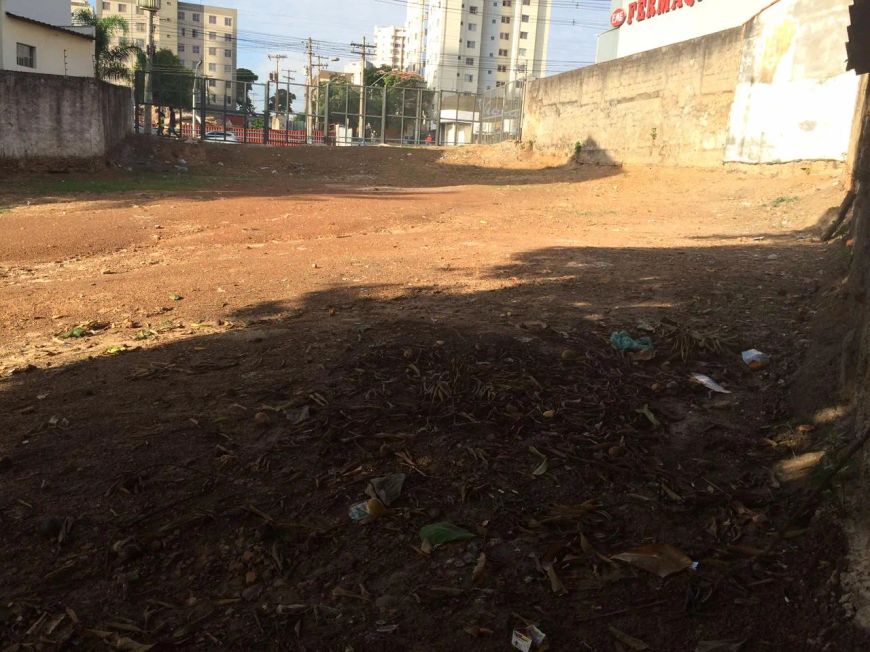 Lote 372,20m² na Avenida Anhanguera Lote à Venda, 372.2 por R$ 1.590.000 no setor Setor dos Funcioná