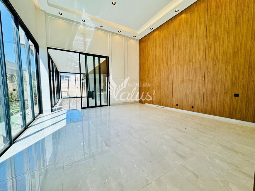 Casa térrea com 330m² , 4 suítes, piscina, repleta de armários, automação - Jardins Itália Goiânia