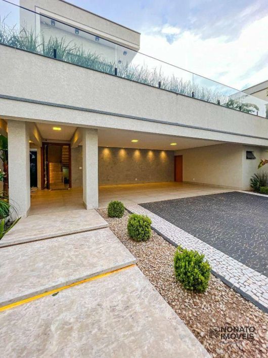 Descubra a essência do requinte neste sobrado excepcional, uma verdadeira obra-prima à venda no pres