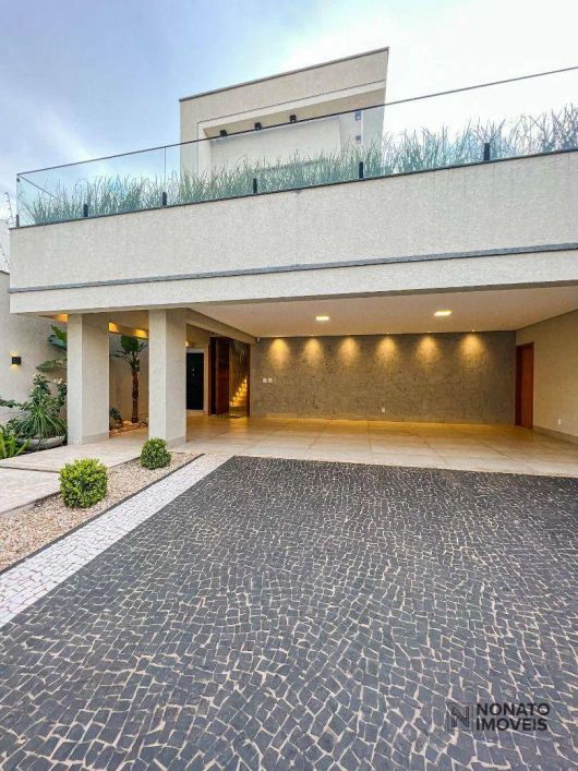 Descubra a essência do requinte neste sobrado excepcional, uma verdadeira obra-prima à venda no pres