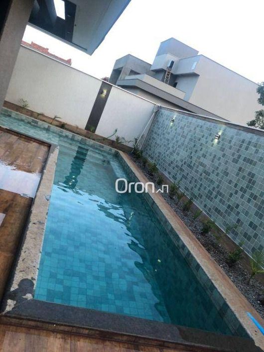 Sobrado à venda, 250 m² por R$ 2.500.000,00 - Vila Atalaia - Goiânia/GO