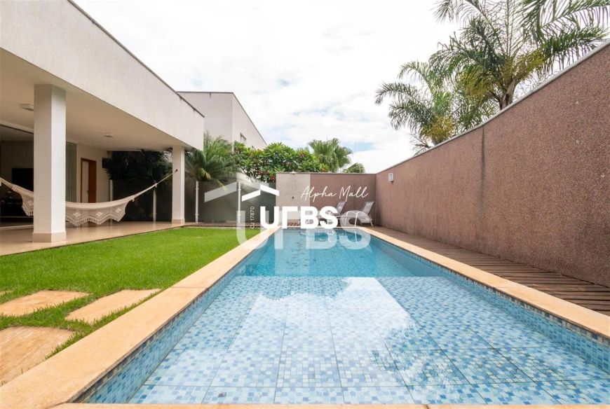 Imóvel para venda tem 370 metros quadrados com 4 quartos em Jardins Milão - Goiânia - GO
