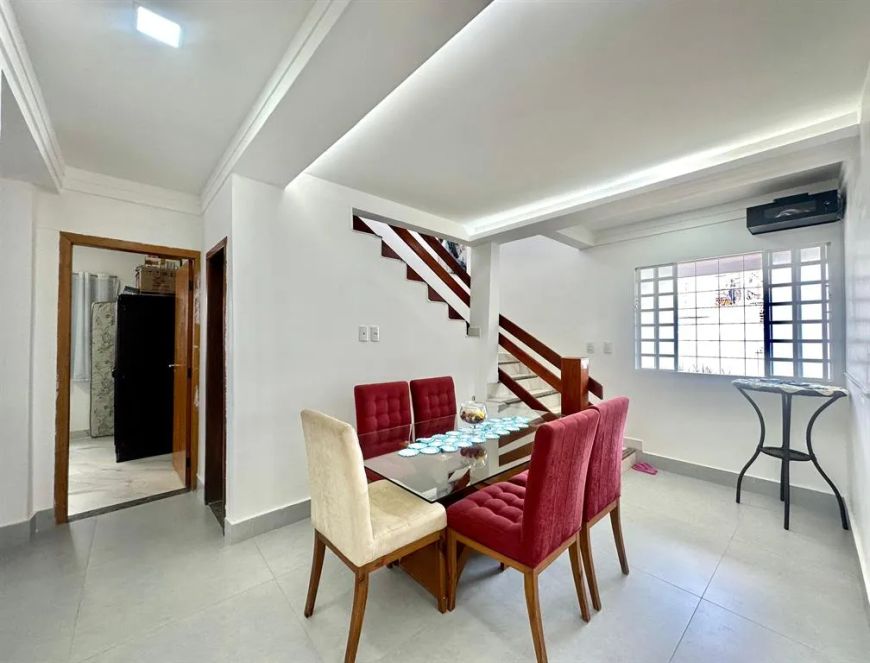 SOBRADO SETOR SUL - 4 QUARTOS - 2 SUITES