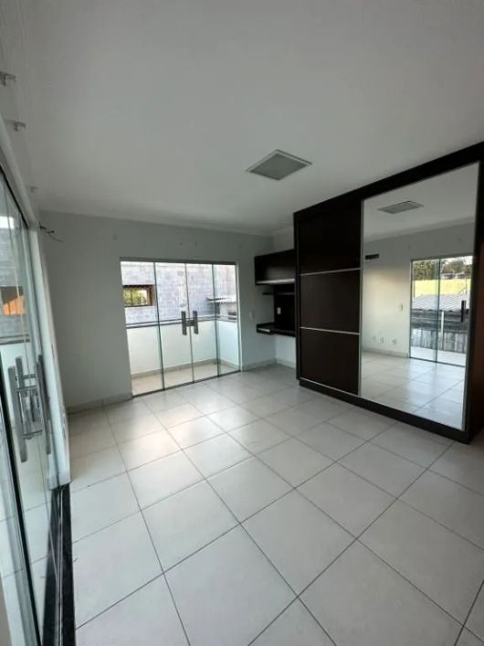 Sobrado de 300 m² com 04 quartos à venda por R$ 1.700.000 no Parque das Amendoeiras - Goiânia