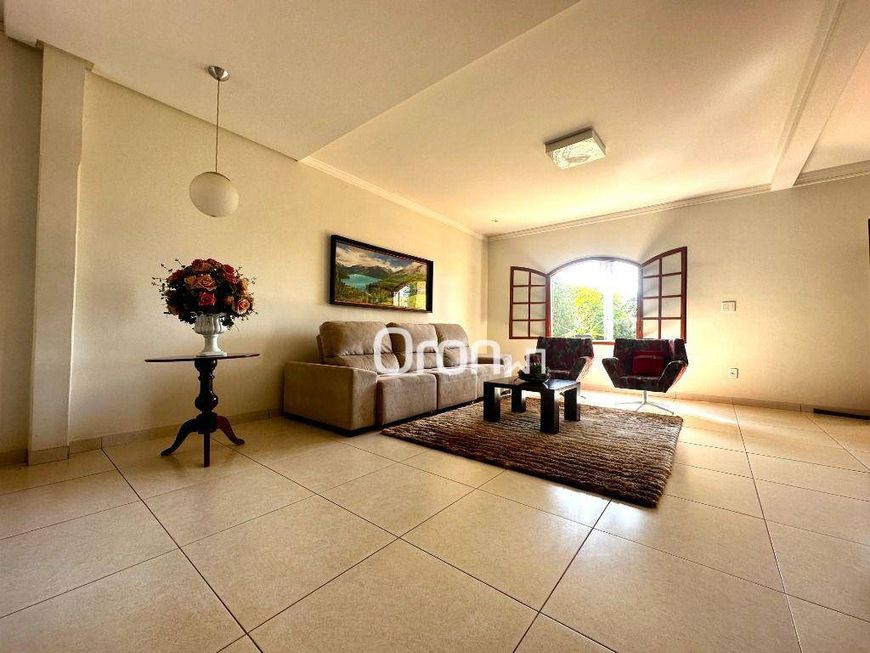 Sobrado à venda, 626 m² por R$ 2.990.000,00 - Condomínio Parque dos Cisnes - Goiânia/GO