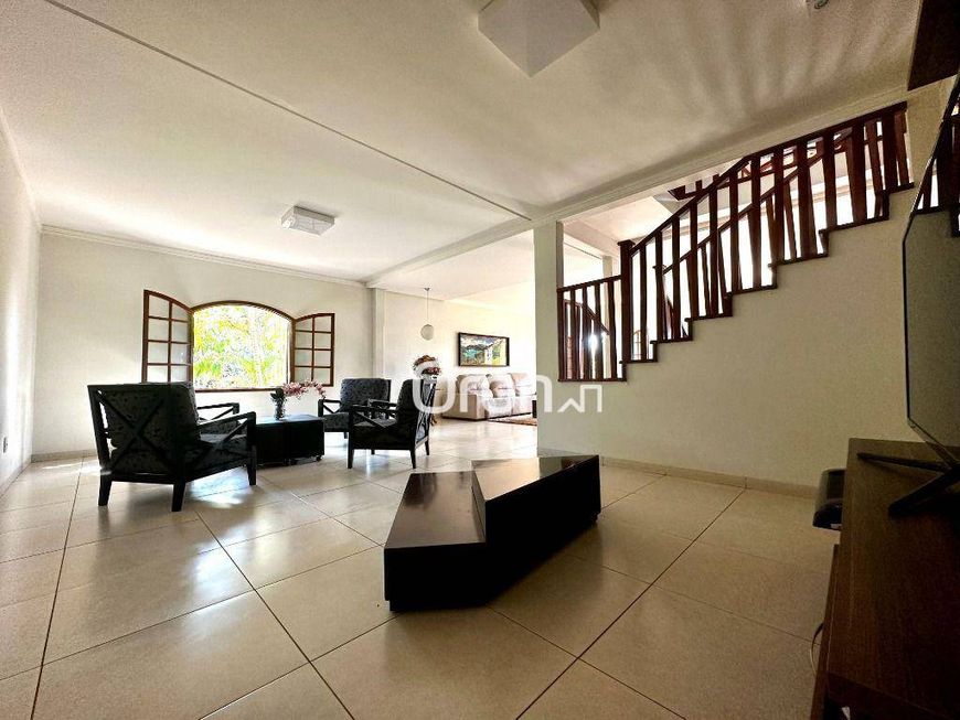 Sobrado à venda, 626 m² por R$ 2.990.000,00 - Condomínio Parque dos Cisnes - Goiânia/GO